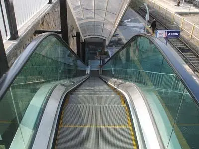Aydın Tren Garı yürüyen merdiven uygulaması